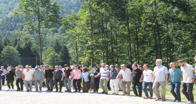 KÖYÜN ŞENLİĞİ KÖYLÜYÜ ŞENLENDİRDİ